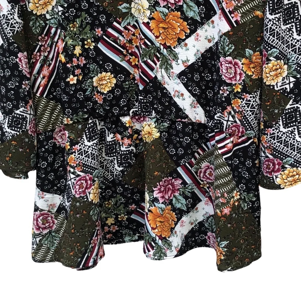 Moa Moa Multi Patterned Blouse size Medium - Picture 5 of 5